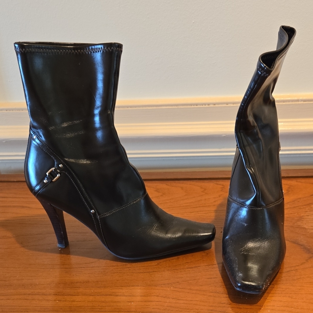 Elegant Black Women's Boots